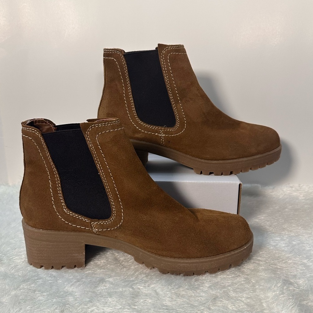 ASOS Brown Ankle Boots with Chunky Heel and Elastic Panels 🤎🤎
